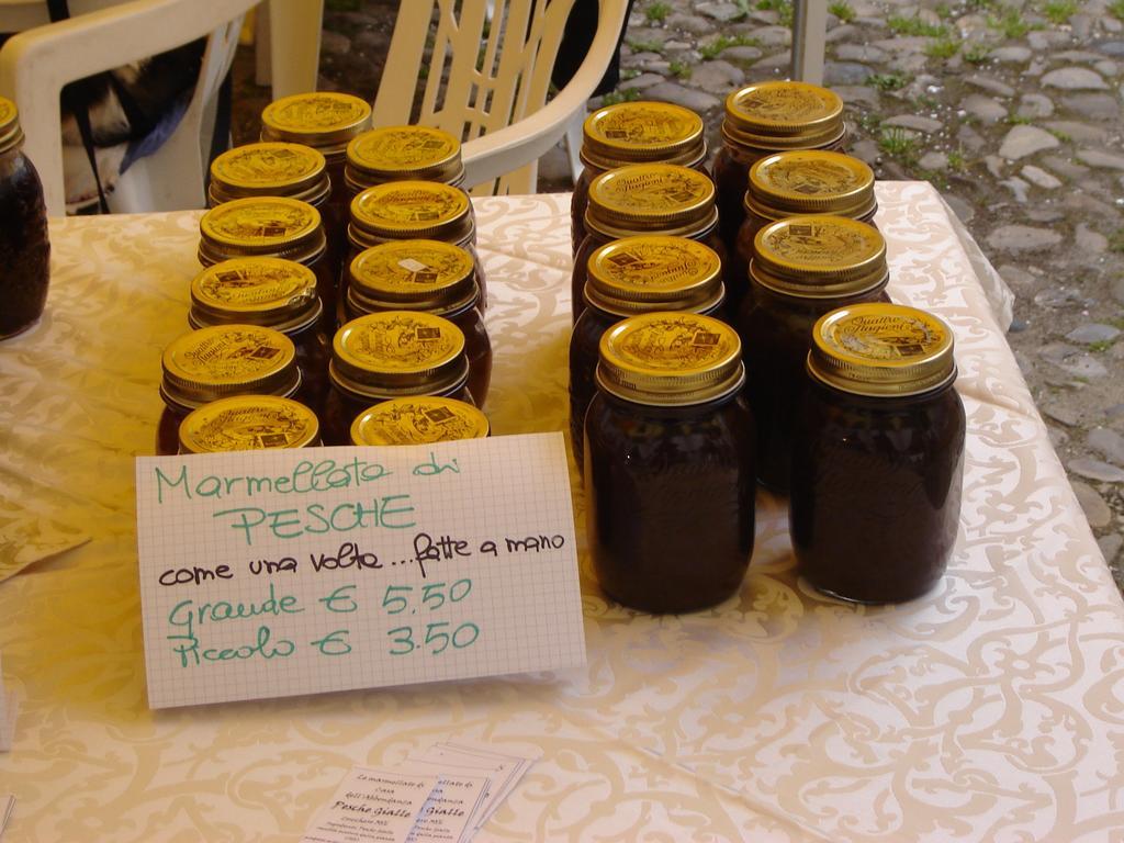 Casa Dell' Abbondanza B&B Agriturismo Vigoleno Eksteriør billede