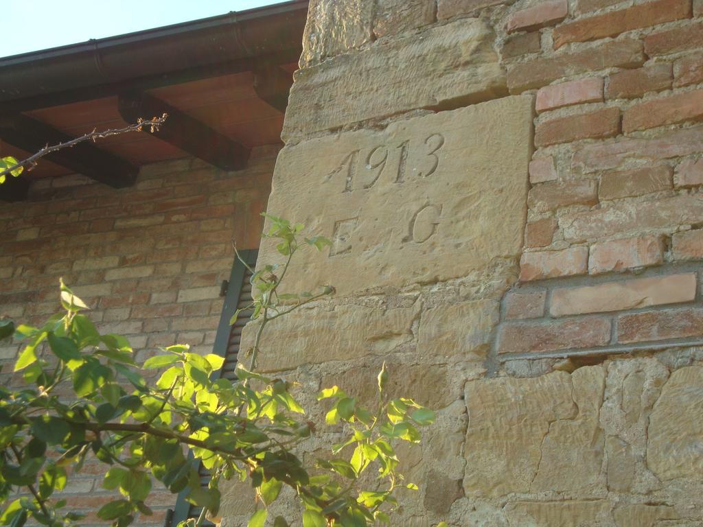 Casa Dell' Abbondanza B&B Agriturismo Vigoleno Værelse billede