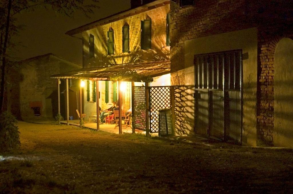 Casa Dell' Abbondanza B&B Agriturismo Vigoleno Eksteriør billede